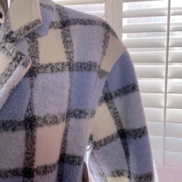 𝑳𝒊𝒈𝒉𝒕 𝑩𝒍𝒖𝒆, 𝑾𝒉𝒊𝒕𝒆, 𝑮𝒓𝒆𝒚 𝑷𝒍𝒂𝒊𝒅 𝑾𝒐𝒐𝒍 𝑪𝒐𝒂𝒕 - Picture 3 of 7